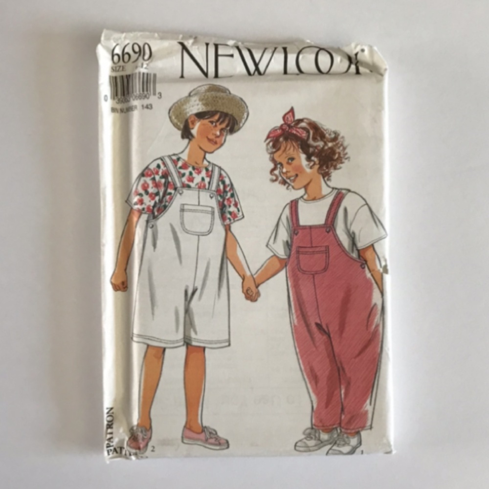 🧵3for12🧵 VTG New Look Pattern 6690 Child’s T-Shirt Dungarees
